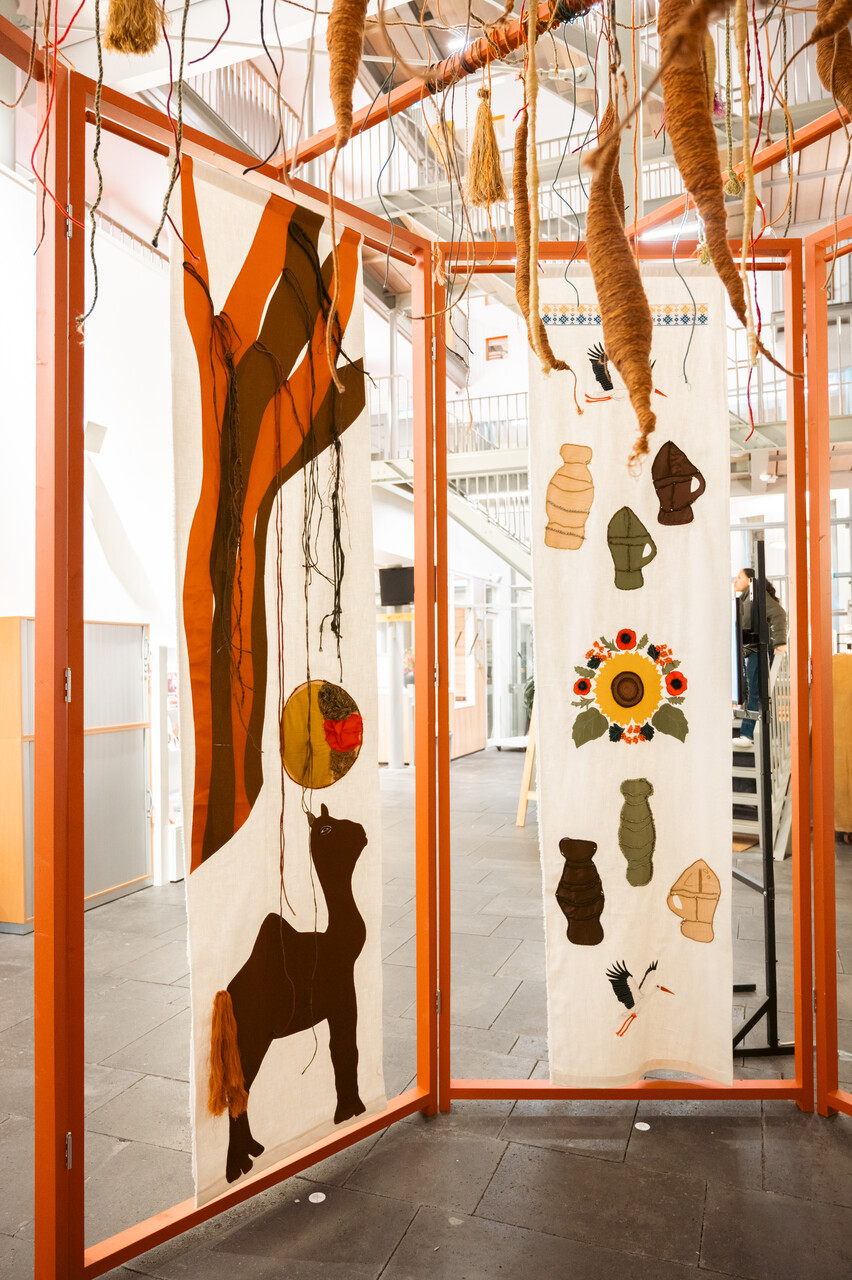 Kunstwerk van laatste serie Bindweefsel. Ontwikkeld in samenwerking met kunstenaar Sandim Mendes. Foto: Kevita Junior